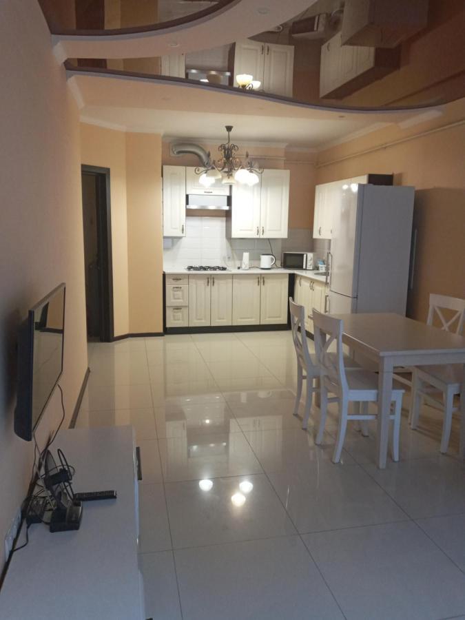 шикарные на ул.княгини ольги ,100к. Apartment Lviv